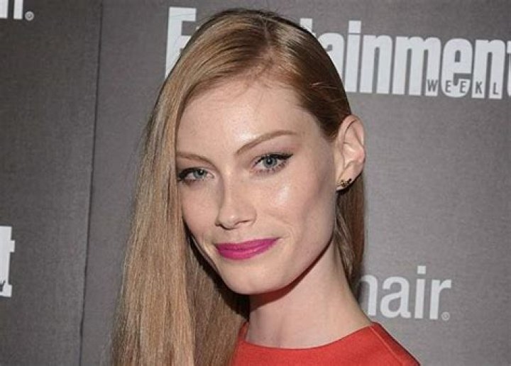Alyssa Sutherland Height, Weight, Body Measurements, Bra Size, Shoe Size